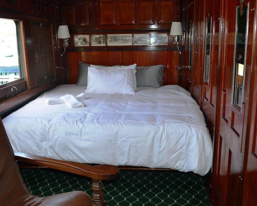 Santos Express Hostel Мозел Бей Екстериор снимка